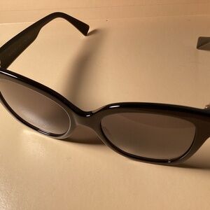 Gucci GG0459S 001 Cat Eye Sunglasses - Black\Grey